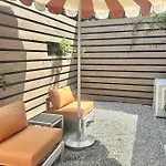 Claudia\'S Cottage Guest House